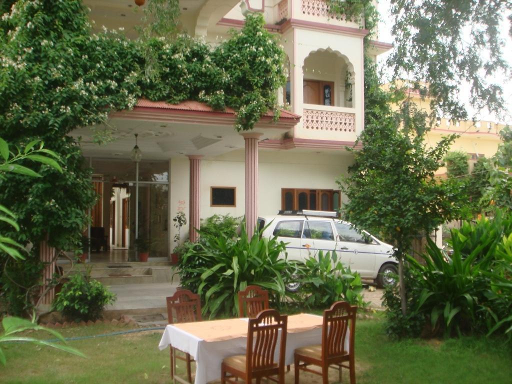 Pushkar Lake Palace Exteriör bild